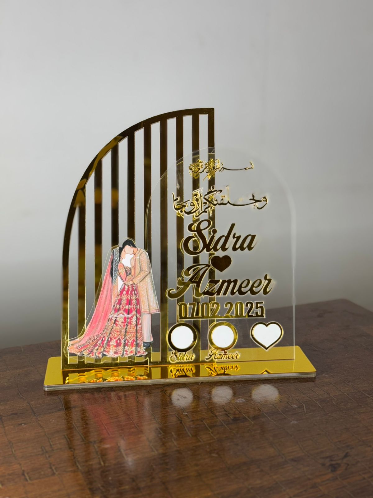 Nikah Thumb Board –  Couple Stand