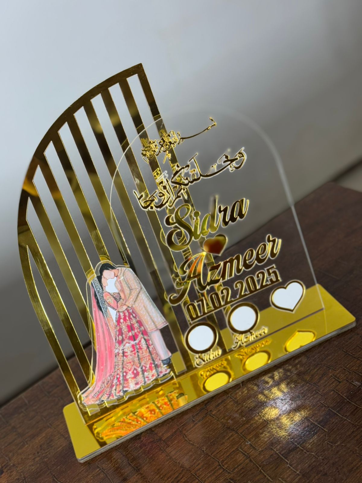 Nikah Thumb Board –  Couple Stand