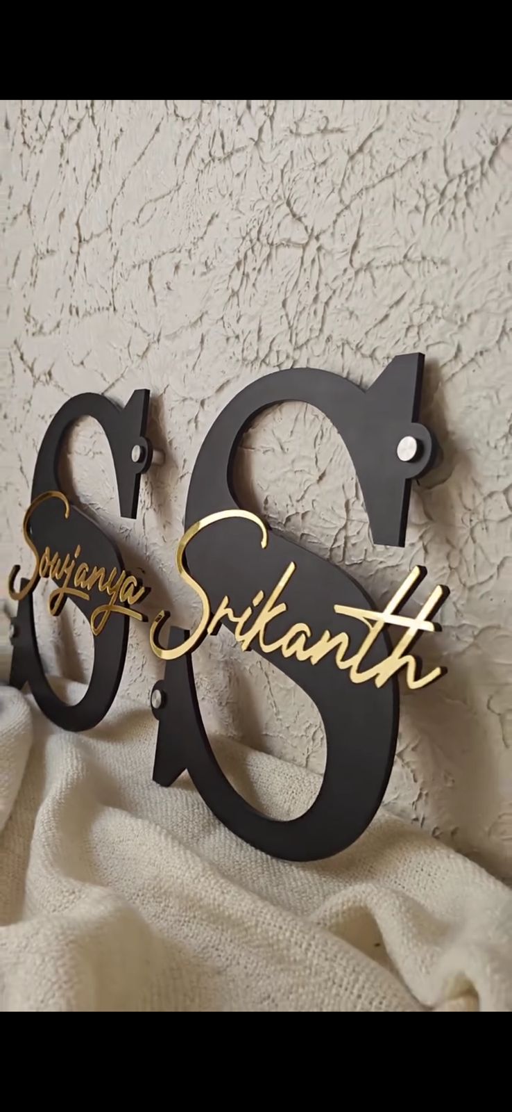 Signature Name Display